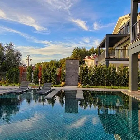 Villa Gold 6