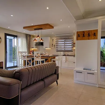 Gold 6 ヴィラ オルデニズ